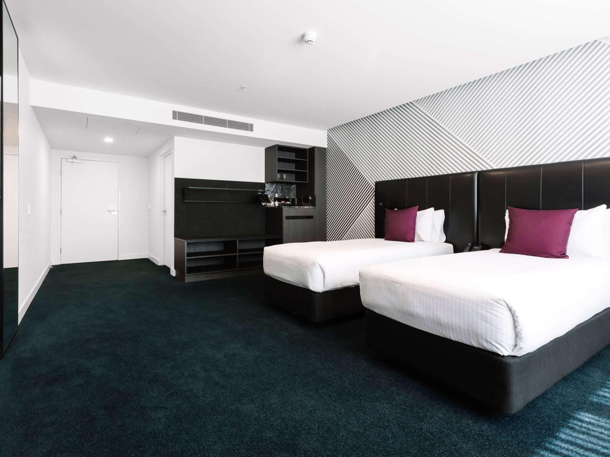 Movenpick Hotel Melbourne On Spencer Bagian luar foto